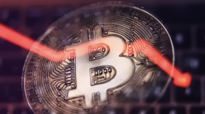 Giá Bitcoin lao dốc chóng mặt