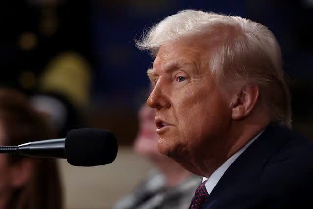 Tổng thống Hoa Kỳ Donald Trump có bài phát biểu tại phiên họp chung của Quốc hội, tại Phòng Hạ viện của Điện Capitol Hoa Kỳ ở Washington, DC, Hoa Kỳ, ngày 4 tháng 3 năm 2025.