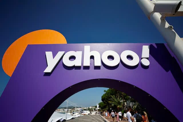 Logo của Yahoo được nhìn thấy trong Lễ hội sáng tạo quốc tế Cannes Lions tại Cannes, Pháp, ngày 19 tháng 6 năm 2023