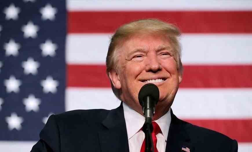 Ông Trump “phất cờ” cho thuế nhập khẩu chip bán dẫn
