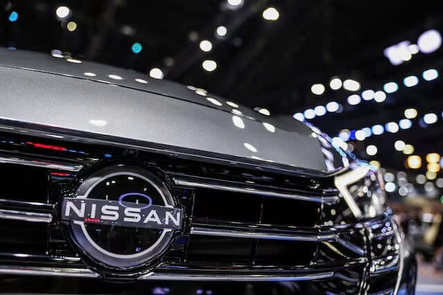 Logo Nissan được trưng bày tại Triển lãm ô tô quốc tế Bangkok lần thứ 46 ở Bangkok, Thái Lan, ngày 24 tháng 3 năm 2025.
