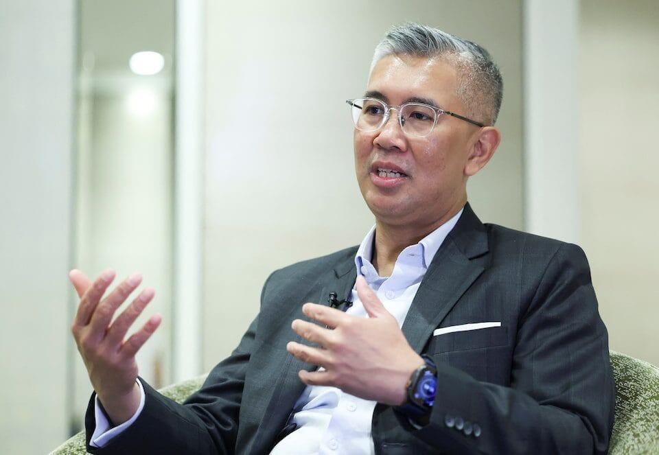 Bộ trưởng Thương mại Malaysia Tengku Zafrul Aziz phát biểu trong cuộc phỏng vấn với Reuters tại Kuala Lumpur, Malaysia ngày 5 tháng 3 năm 2025.